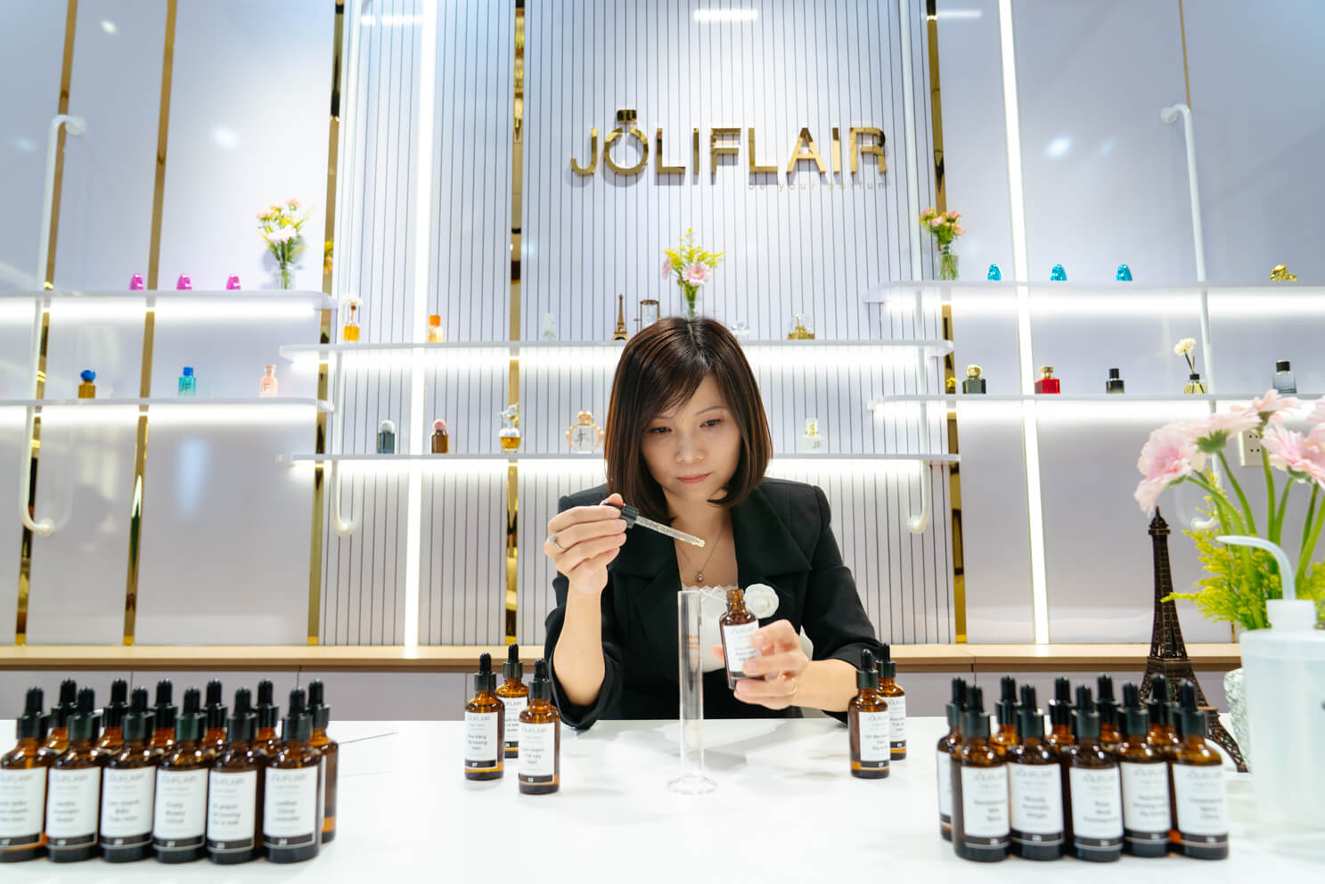 OBM Nước Hoa: Khi Nào Doanh Nghiệp Nên Phát Triển Thương Hiệu Riêng?